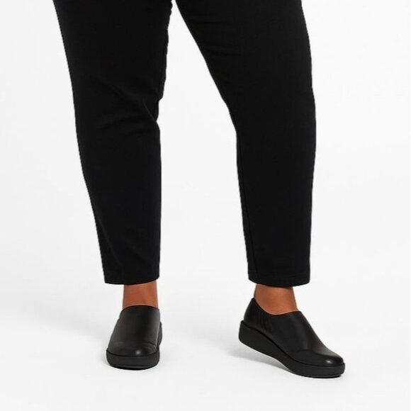 Amazon Essentials Womens Size 12 Service Slip On Design Shoes Non-Slip Sole - Picture 2 of 13